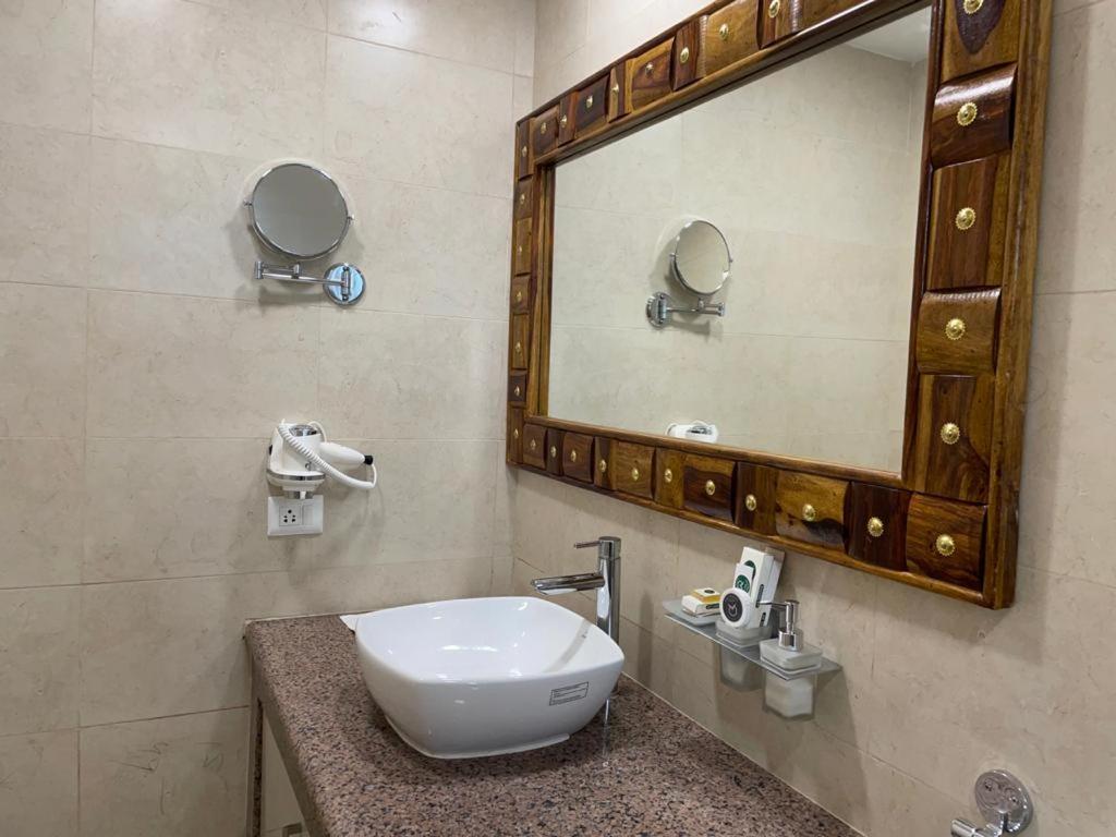 Yashmay Villa Club & Resort Gonda Exterior photo